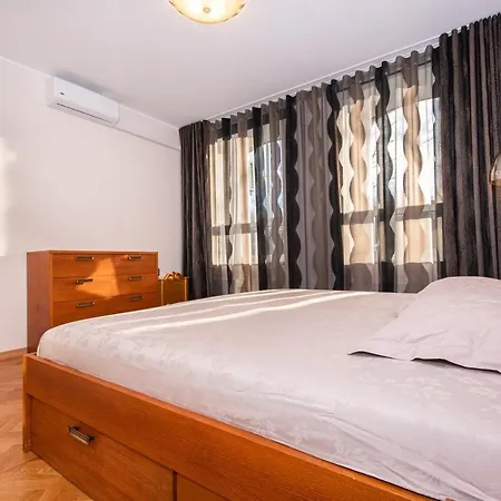 Stylish In The Heart Of Appartement